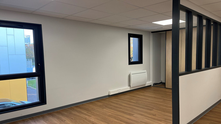 Ma-Cabane - Location Local commercial LA ROCHE-SUR-YON, 50 m²