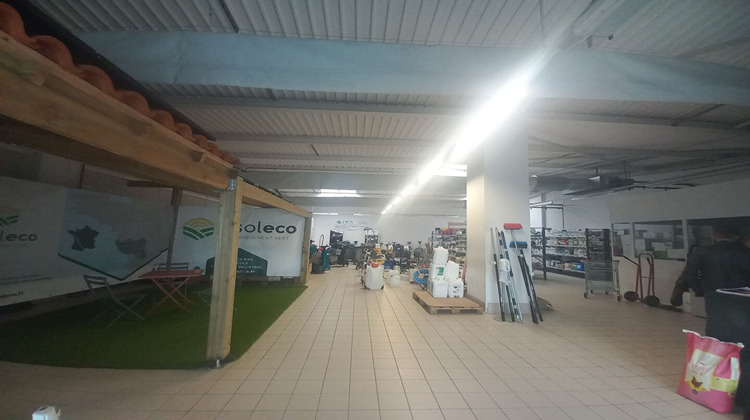 Ma-Cabane - Location Local commercial LA ROCHE-SUR-YON, 1126 m²