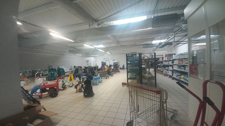 Ma-Cabane - Location Local commercial LA ROCHE-SUR-YON, 1126 m²