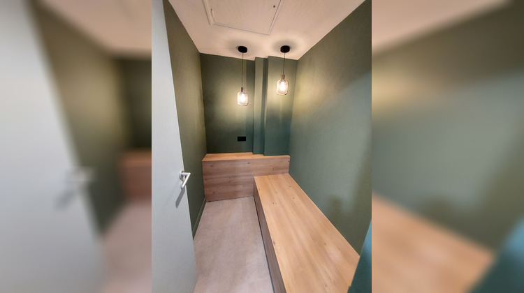 Ma-Cabane - Location Local commercial LA ROCHE-SUR-YON, 24 m²