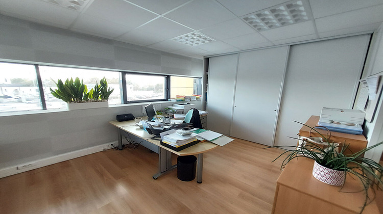 Ma-Cabane - Location Local commercial LA ROCHE-SUR-YON, 177 m²