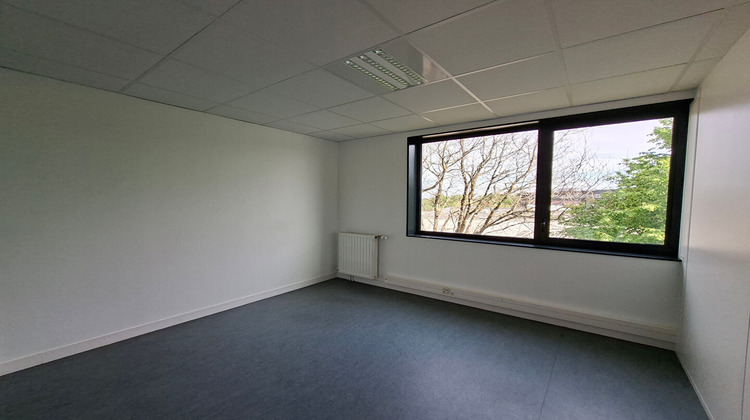 Ma-Cabane - Location Local commercial LA ROCHE-SUR-YON, 459 m²