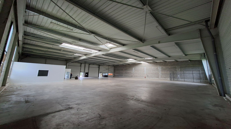 Ma-Cabane - Location Local commercial LA ROCHE-SUR-YON, 859 m²