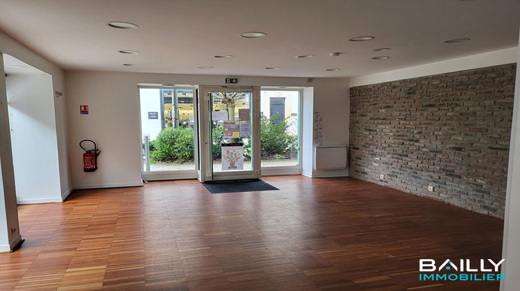 Ma-Cabane - Location Local commercial LA ROCHE-SUR-YON, 48 m²