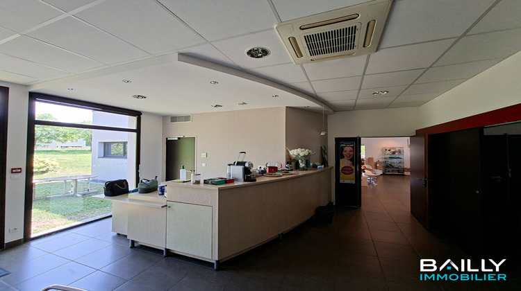 Ma-Cabane - Location Local commercial LA ROCHE-SUR-YON, 260 m²