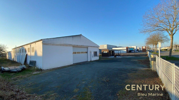 Ma-Cabane - Location Local commercial La Roche-sur-Yon, 832 m²
