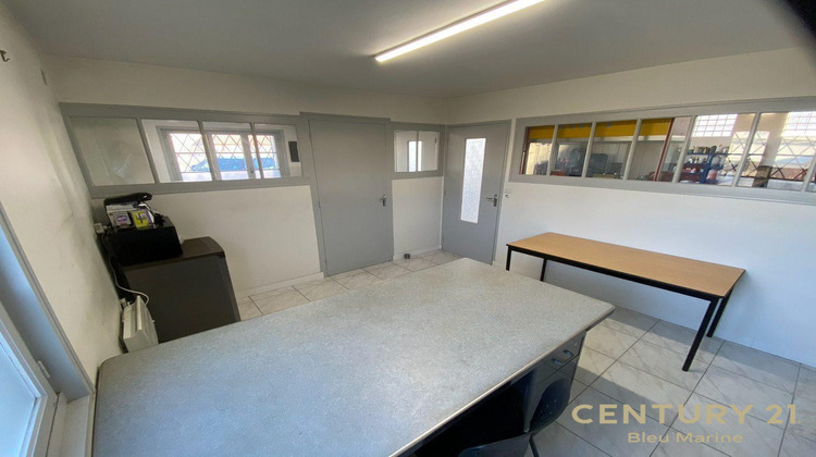 Ma-Cabane - Location Local commercial La Roche-sur-Yon, 832 m²
