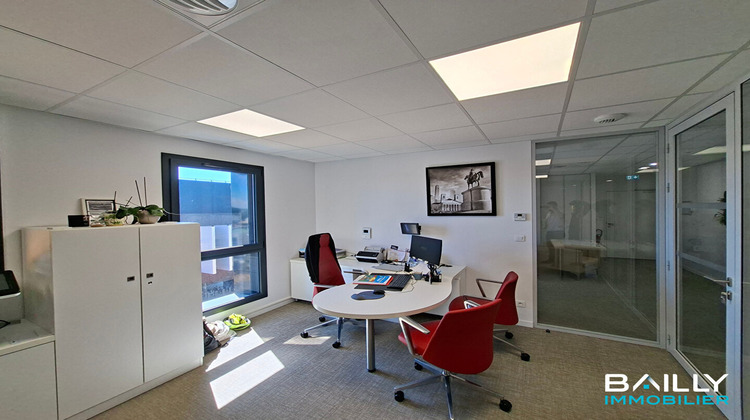 Ma-Cabane - Location Local commercial LA ROCHE-SUR-YON, 128 m²