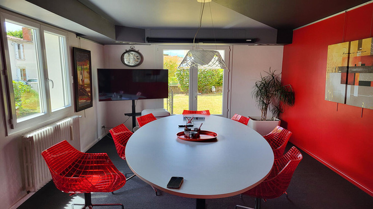 Ma-Cabane - Location Local commercial LA ROCHE-SUR-YON, 163 m²