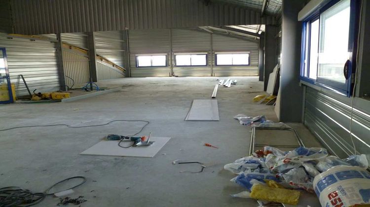 Ma-Cabane - Location Local commercial LA SALVETAT-SAINT-GILLES, 60 m²