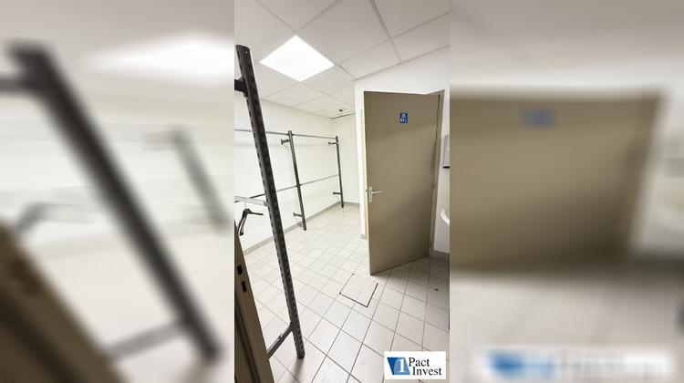 Ma-Cabane - Location Local commercial La Séguinière, 305 m²