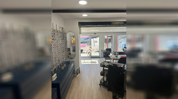 Ma-Cabane - Location Local commercial La Seyne-sur-Mer, 70 m²