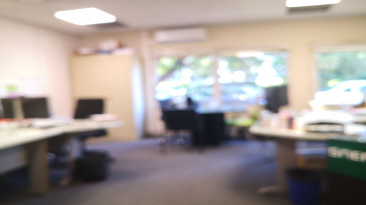 Ma-Cabane - Location Local commercial LA SEYNE-SUR-MER, 780 m²