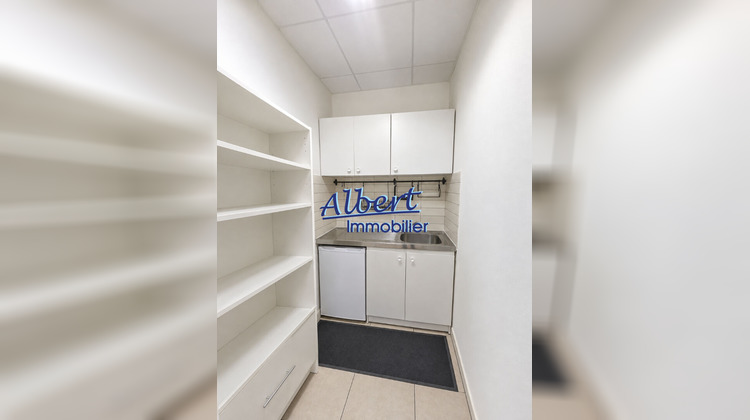 Ma-Cabane - Location Local commercial LA SEYNE-SUR-MER, 61 m²