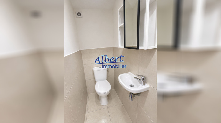 Ma-Cabane - Location Local commercial LA SEYNE-SUR-MER, 61 m²