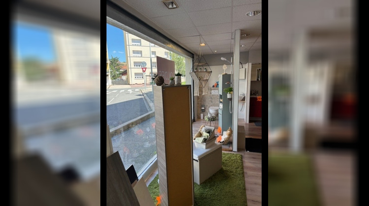 Ma-Cabane - Location Local commercial LA TALAUDIERE, 83 m²