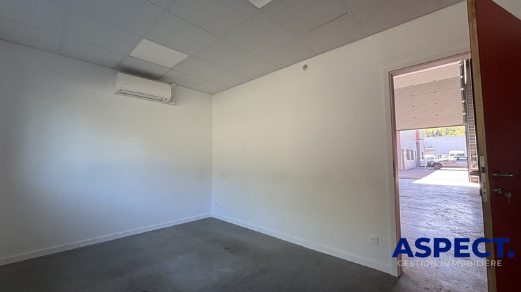 Ma-Cabane - Location Local commercial La Talaudière, 298 m²