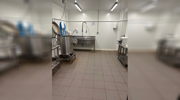 Ma-Cabane - Location Local commercial LA TALAUDIERE, 651 m²