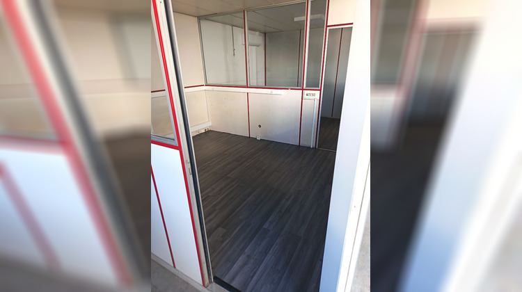 Ma-Cabane - Location Local commercial LA TALAUDIERE, 240 m²
