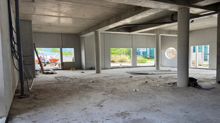 Ma-Cabane - Location Local commercial LA TALAUDIERE, 151 m²