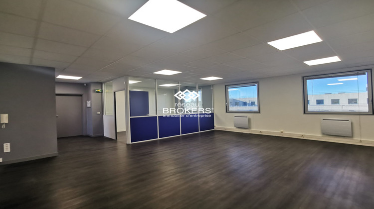 Ma-Cabane - Location Local commercial La Verrière, 267 m²