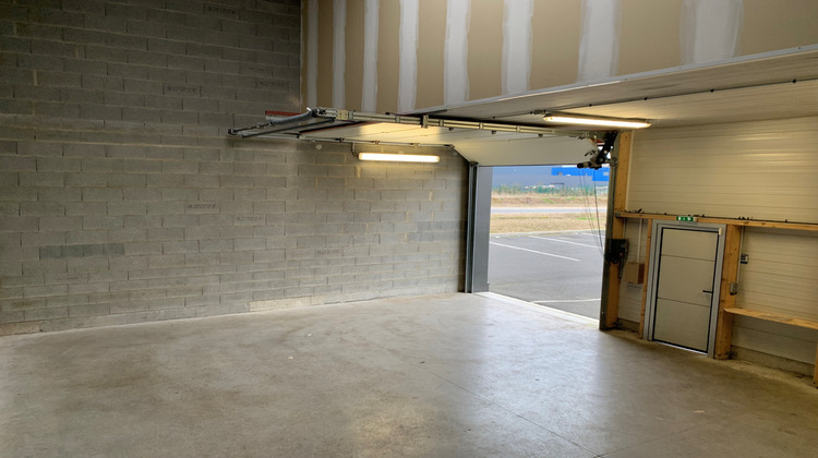 Ma-Cabane - Location Local commercial La Ville-aux-Dames, 105 m²