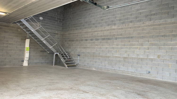 Ma-Cabane - Location Local commercial La Ville-aux-Dames, 105 m²