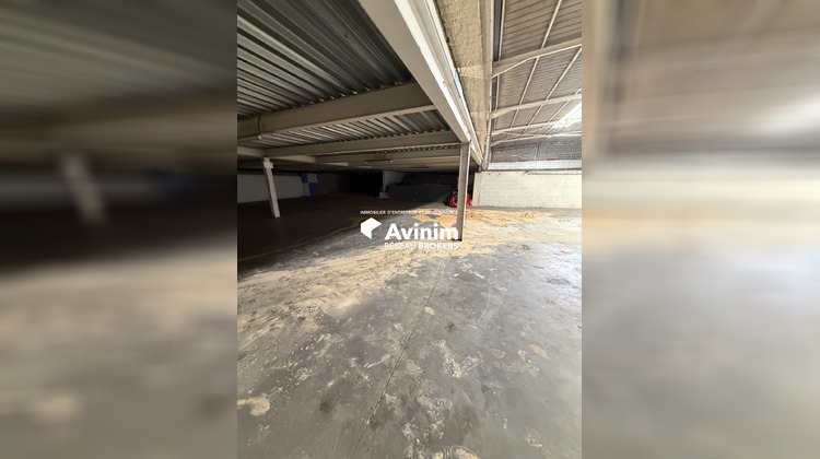 Ma-Cabane - Location Local commercial La Ville-du-Bois, 2200 m²