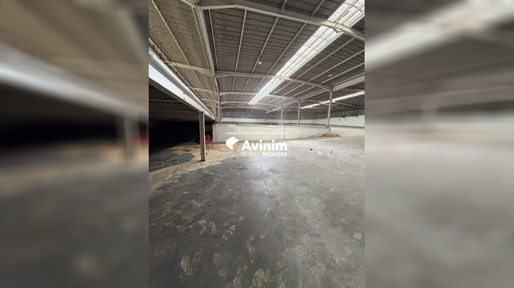 Ma-Cabane - Location Local commercial La Ville-du-Bois, 2200 m²
