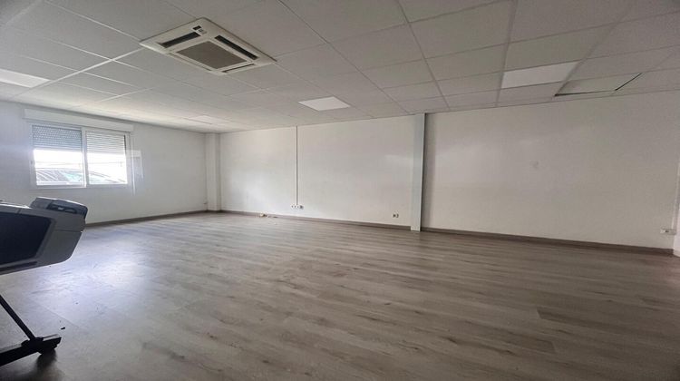 Ma-Cabane - Location Local commercial LABARTHE-SUR-LEZE, 260 m²