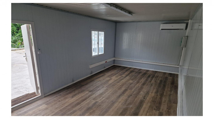 Ma-Cabane - Location Local commercial Lamentin, 18 m²