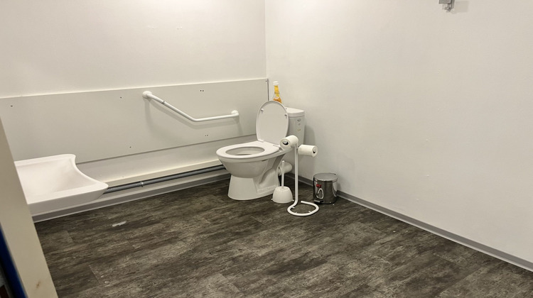 Ma-Cabane - Location Local commercial Langon, 144 m²