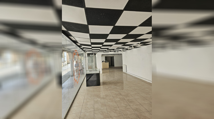 Ma-Cabane - Location Local commercial Laval, 185 m²