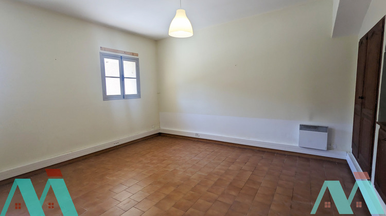 Ma-Cabane - Location Local commercial Le Beausset, 121 m²