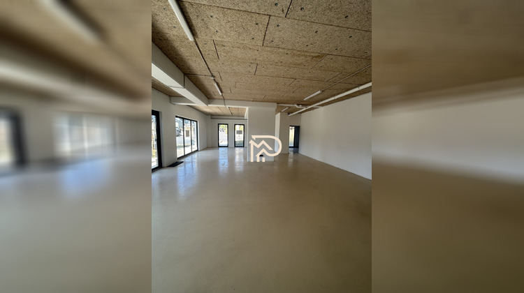 Ma-Cabane - Location Local commercial Le Beausset, 110 m²