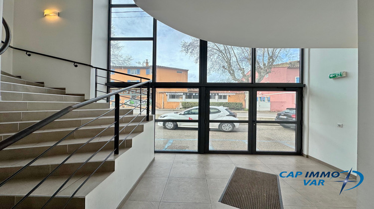 Ma-Cabane - Location Local commercial Le Beausset, 23 m²