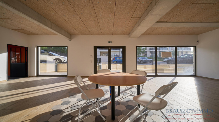 Ma-Cabane - Location Local commercial Le Beausset, 113 m²