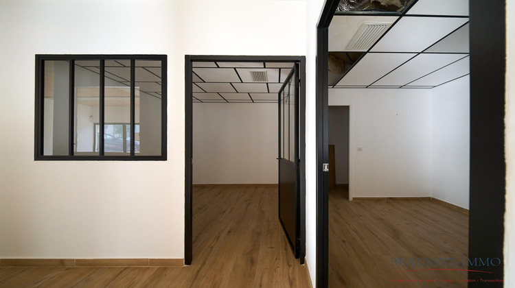 Ma-Cabane - Location Local commercial Le Beausset, 113 m²