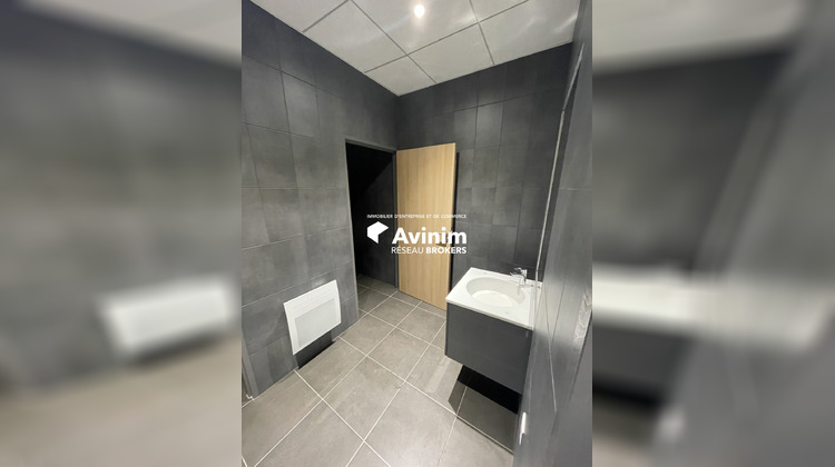 Ma-Cabane - Location Local commercial Le Bourget, 1060 m²