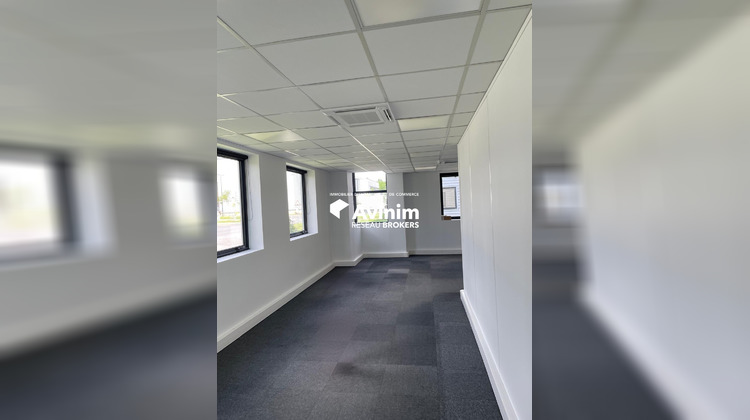 Ma-Cabane - Location Local commercial Le Bourget, 474 m²