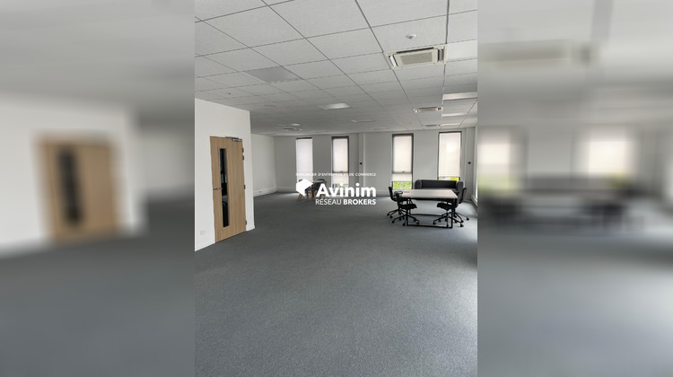 Ma-Cabane - Location Local commercial Le Bourget, 1245 m²