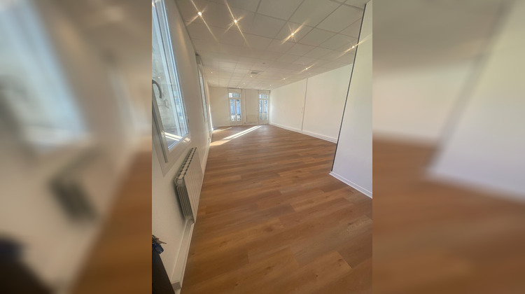 Ma-Cabane - Location Local commercial LE BOUSCAT, 53 m²