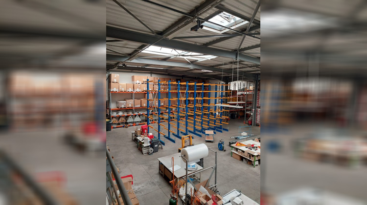 Ma-Cabane - Location Local commercial LE CHAMBON-FEUGEROLLES, 5250 m²