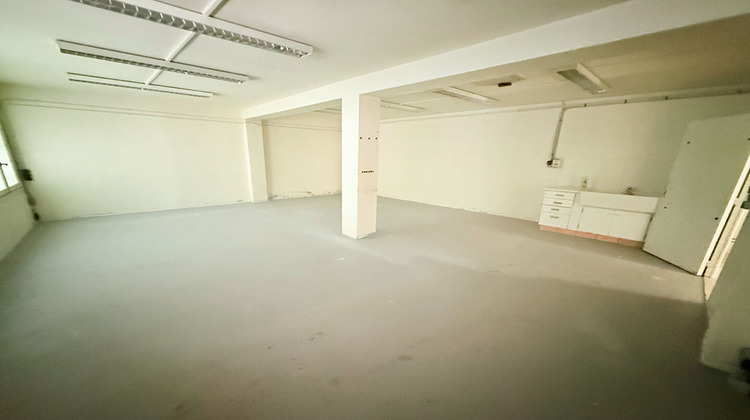 Ma-Cabane - Location Local commercial LE CHESNAY, 91 m²