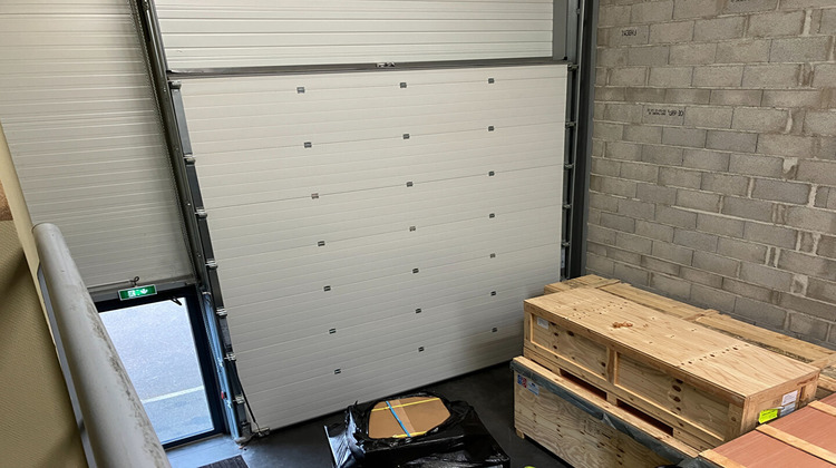 Ma-Cabane - Location Local commercial LE COTEAU, 350 m²