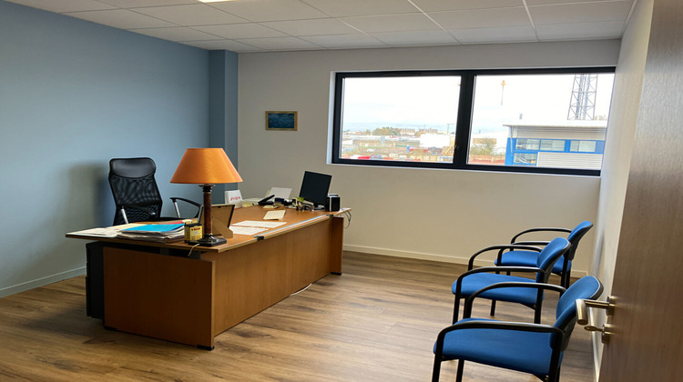 Ma-Cabane - Location Local commercial LE COTEAU, 350 m²