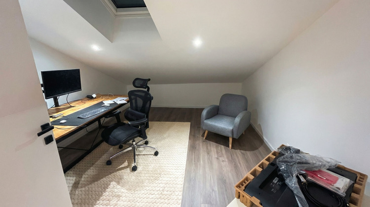 Ma-Cabane - Location Local commercial LE COTEAU, 235 m²