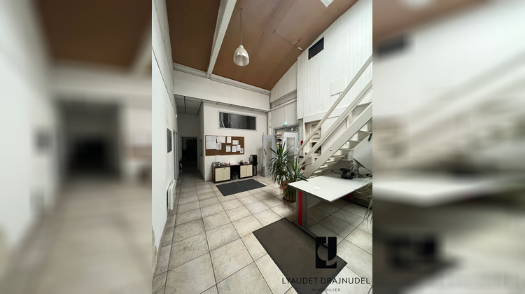 Ma-Cabane - Location Local commercial LE COTEAU, 1300 m²