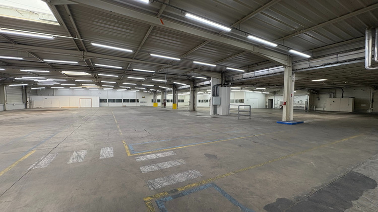 Ma-Cabane - Location Local commercial LE COTEAU, 3286 m²