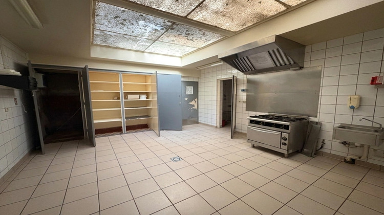 Ma-Cabane - Location Local commercial LE COTEAU, 252 m²